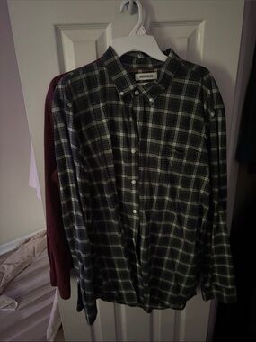 Goodthreads Men's Dark Green and Black Plaid Button-Down Shirt